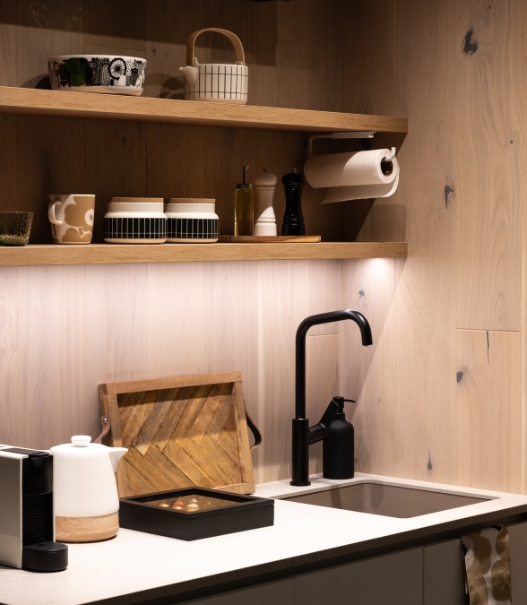 ÖÖD Mirror Houses in Finland Versso