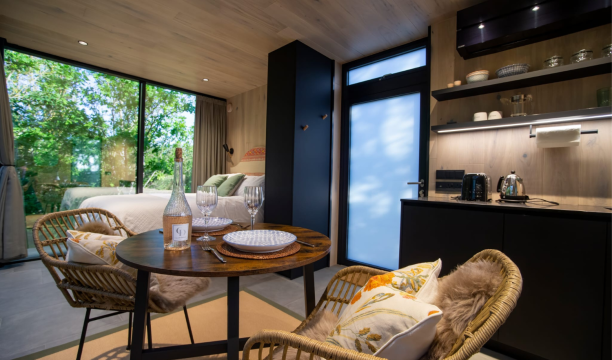 Kirtlington Mirror Houses - Cordle House