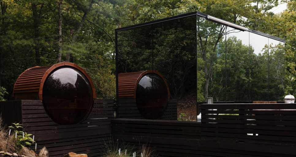 Luxury Mirror House Retreat | Sauna, Hot Tub & Forest Views