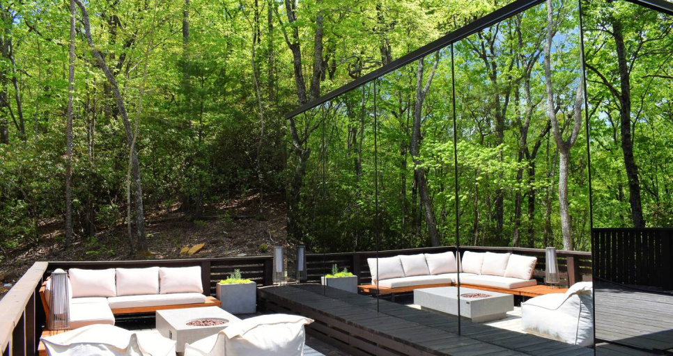 Luxury Mirror House Retreat | Sauna, Hot Tub & Forest Views