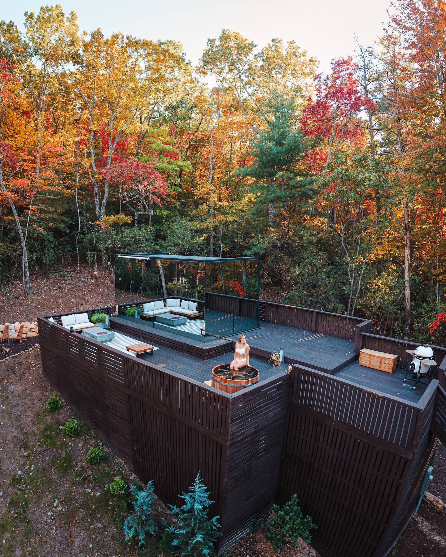 Luxury Mirror House Retreat | Sauna, Hot Tub & Forest Views